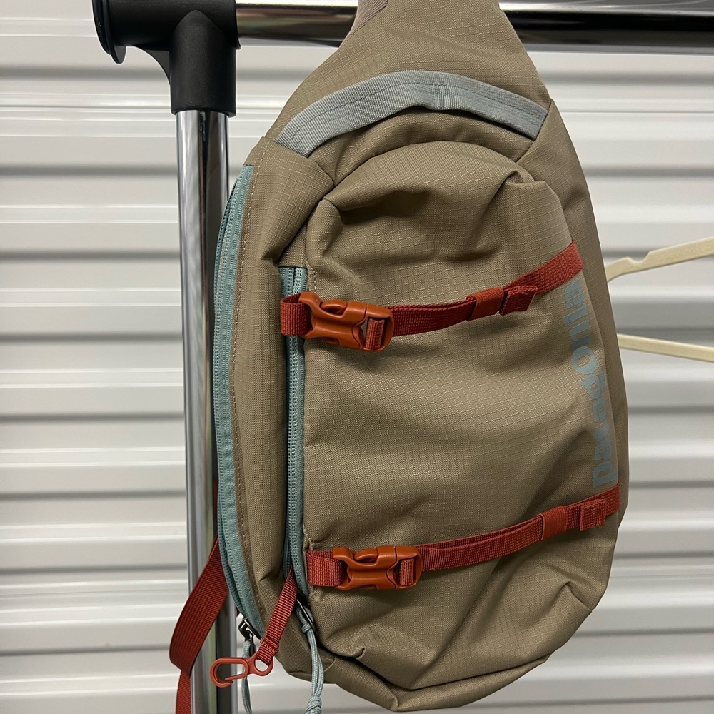Patagonia Tan and Orange Crossbody Bag with Heritage Design